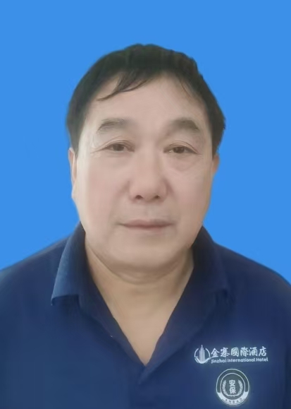 易承新