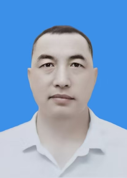 李伟