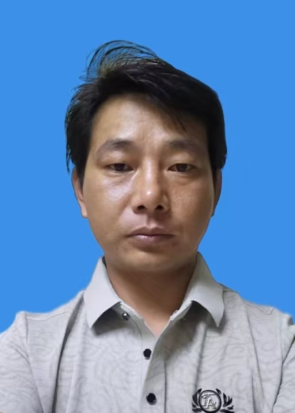 李盼