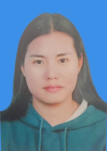 杨霞