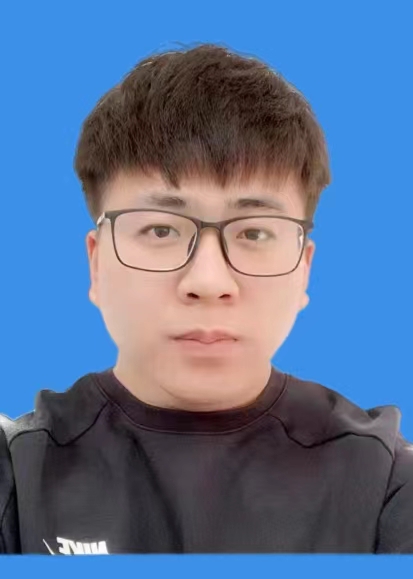 何亮