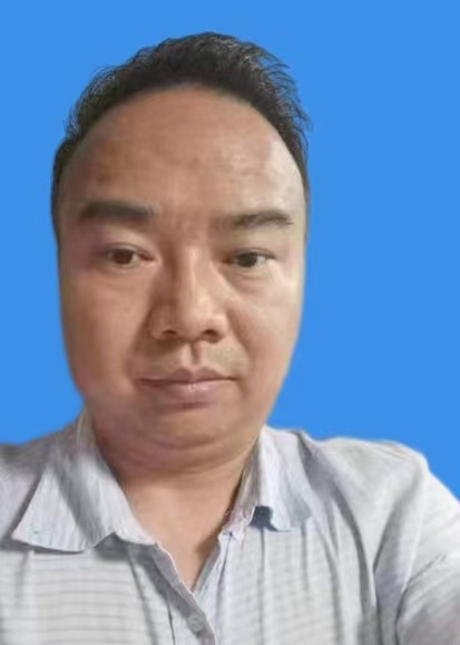 黄君明