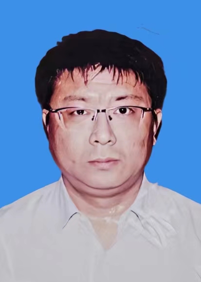 周凡