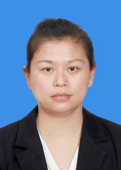 李艳艳