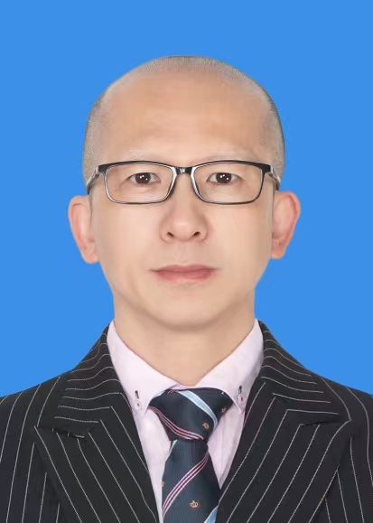 严为雷