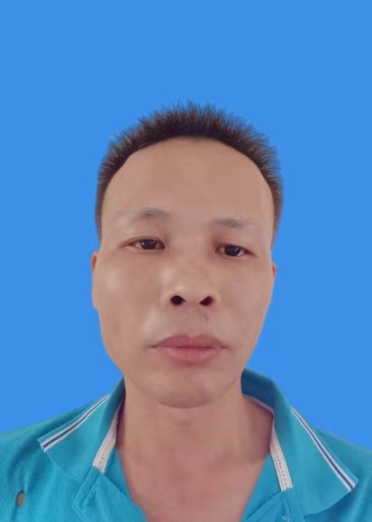 何君明