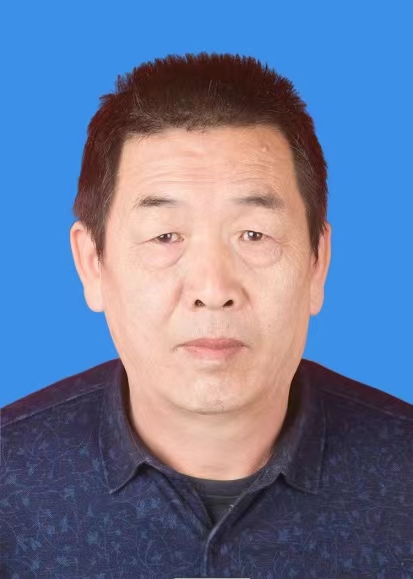侯卫东