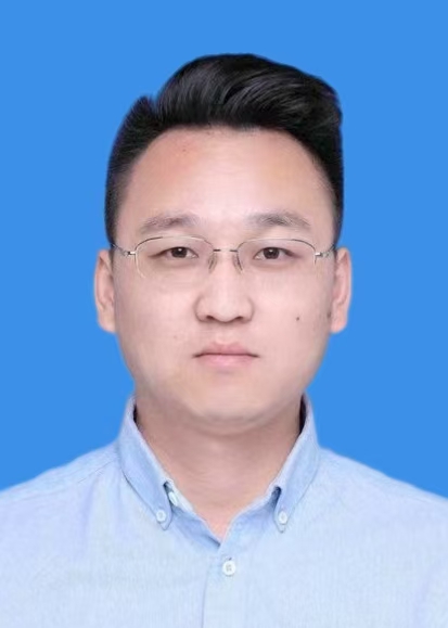 夏朋越