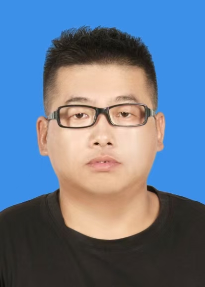 尹九龙