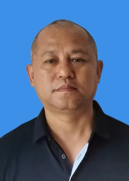 屈先龙