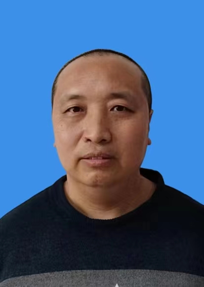 岳宏伟