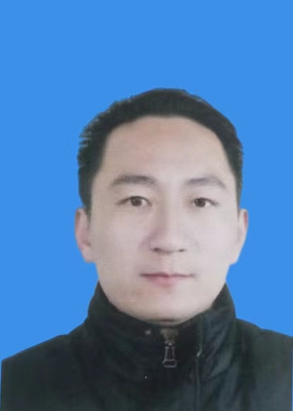 张佳伟