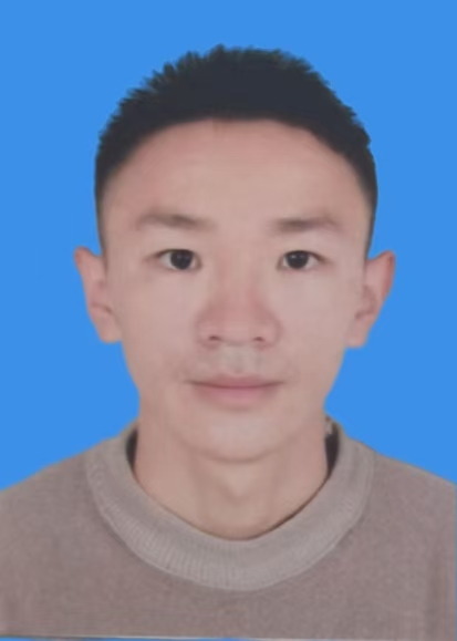 张国富