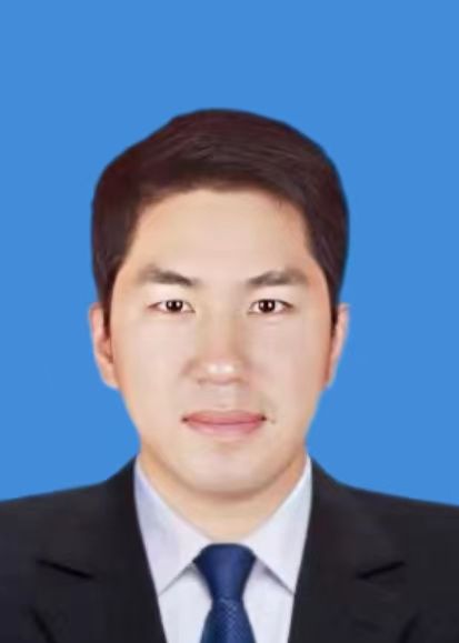 张坤