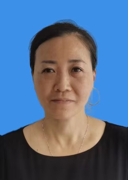 张旭英