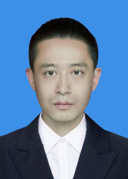 张津榕