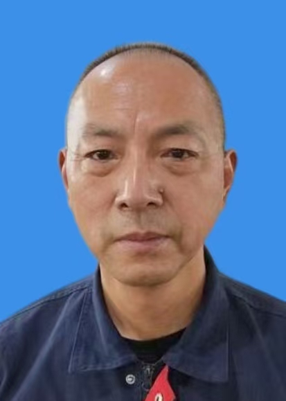 张立荣