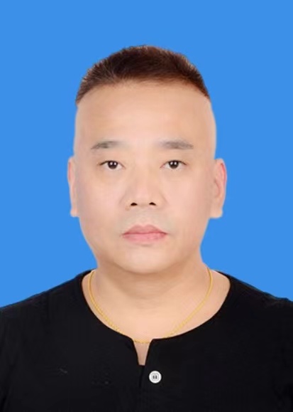 张铁梁