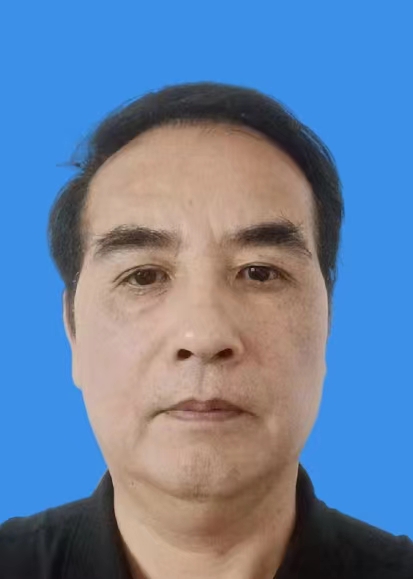 徐佰尧