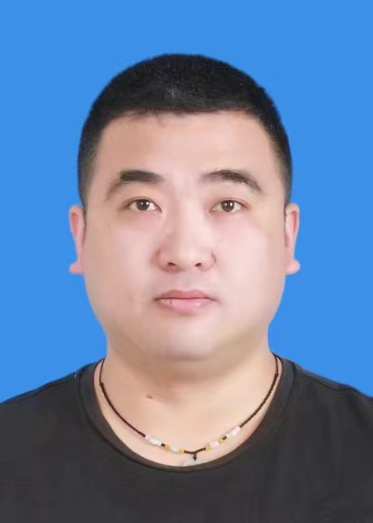 徐雄