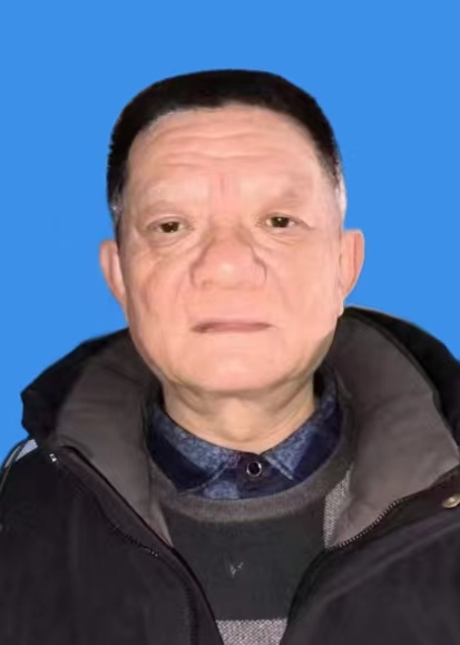 戴云龙 