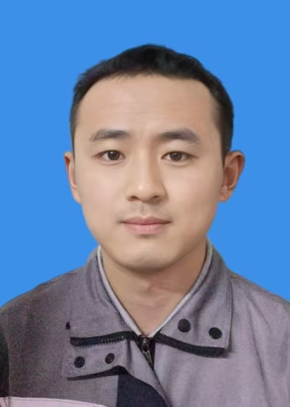 李亚威