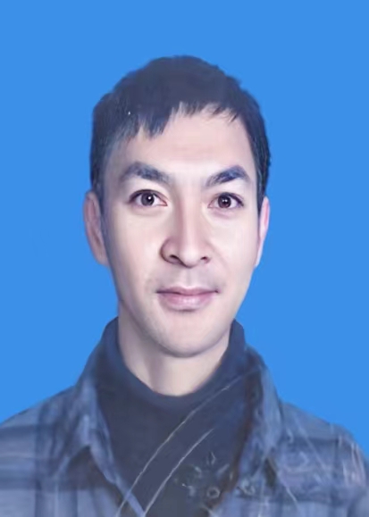 李伟