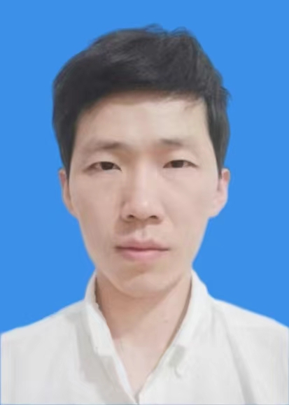 李华