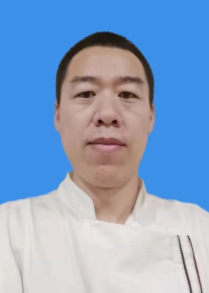 李威