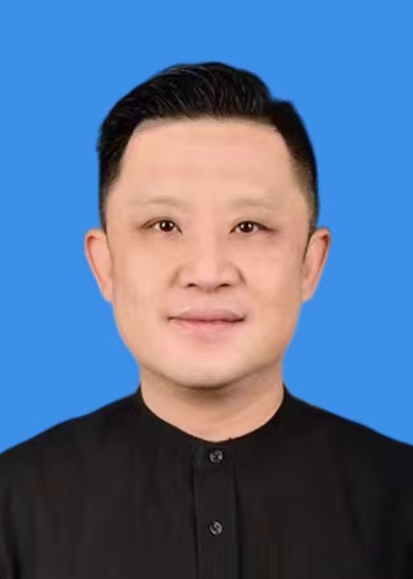 李昂