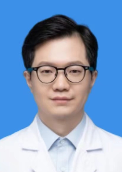 李栋