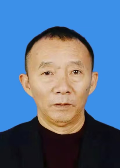 李霞