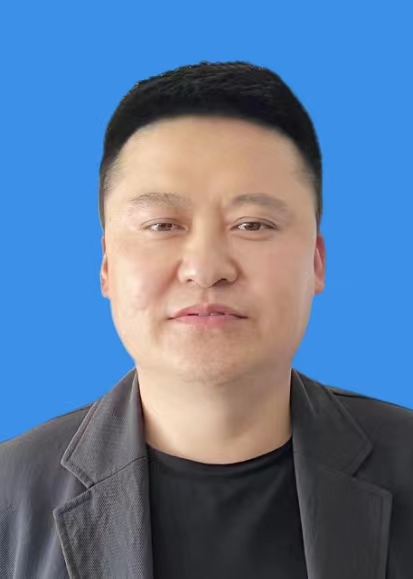 杨佳男