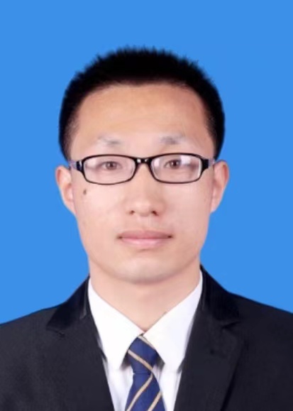 杨凡