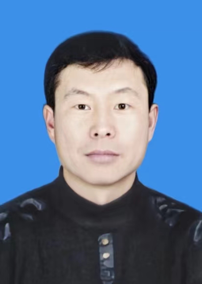 杨振伟