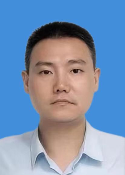 杨磊