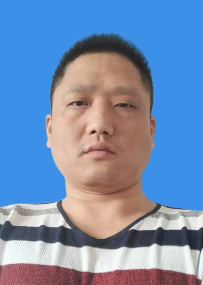 杨蓬君