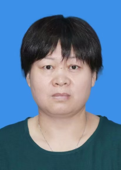 柏芳