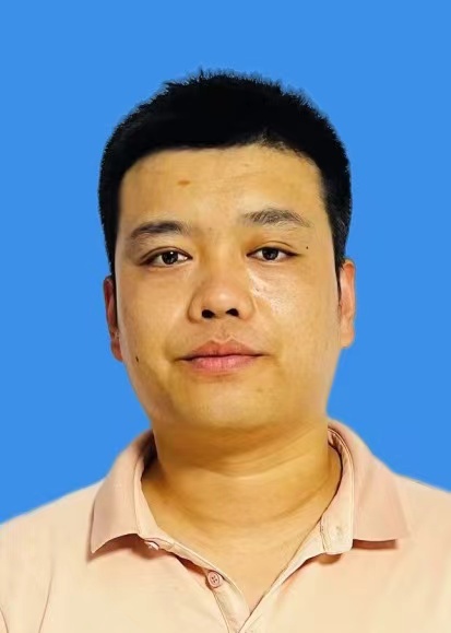 潘来朋