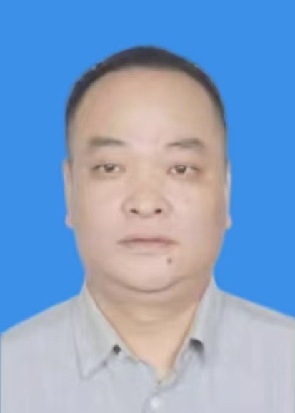 潘龙正