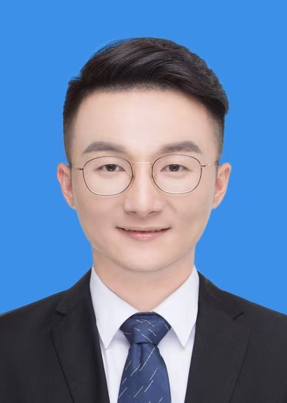 盛新炜