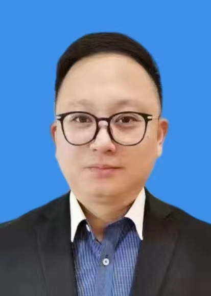 章东伟