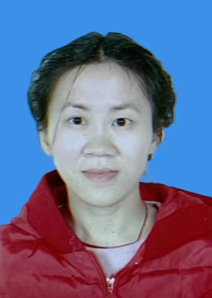 罗珍珍 