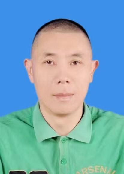 董建国