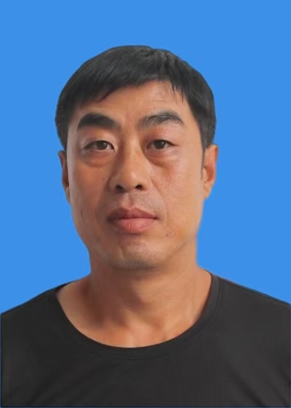 董振山