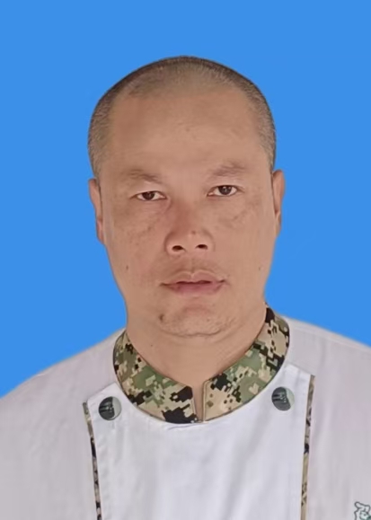 薛少雄