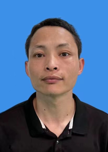 谭万强