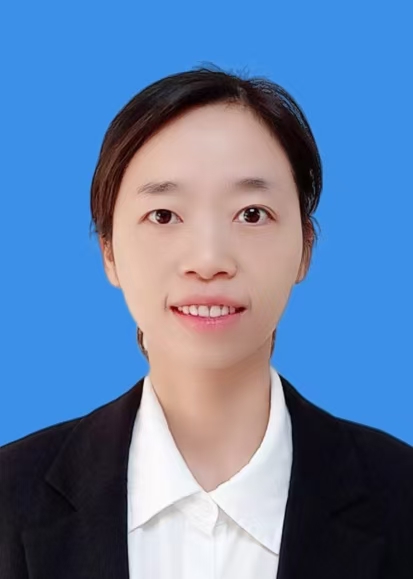 贺露群