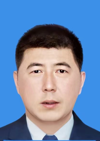 逯大伟