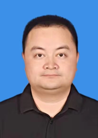 邓志辉